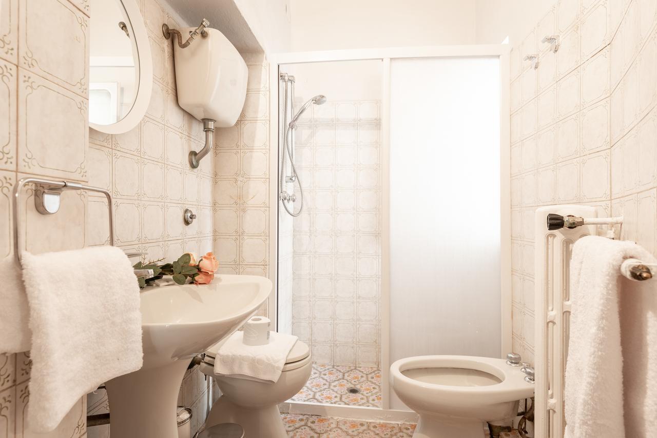 Santo Spirito Jungle Apartment ฟลอเรนซ์ ภายนอก รูปภาพ